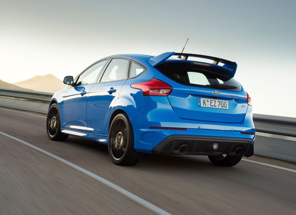 https://www.whatcar.lv/cars/Ford/Focus RS/d3476c2c3ac26a5e87147d11858ce937.jpg